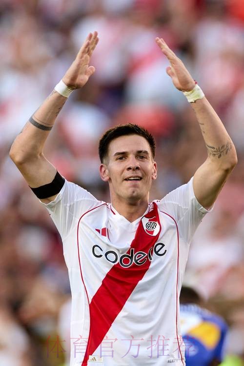 记者:皇马在马斯坦托诺合同中设立10亿欧解约金 记者:皇马在马斯坦托诺合同中设立10亿欧解约金